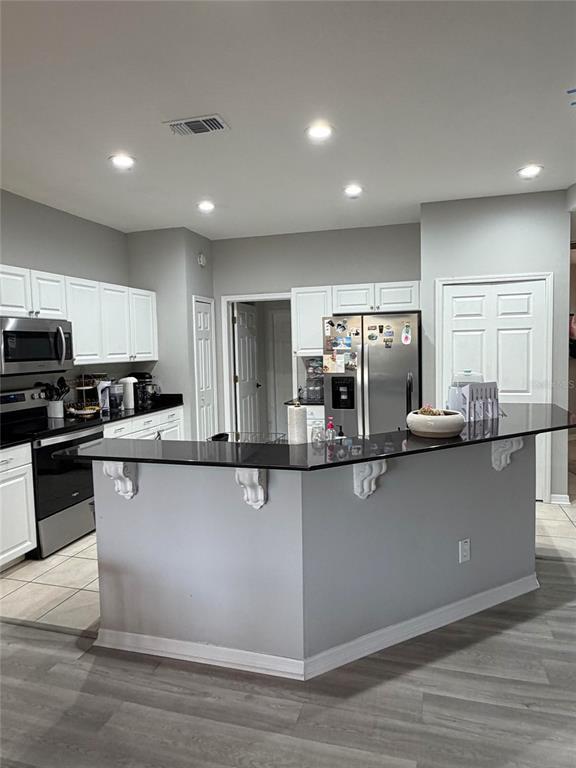 Building Photo - 4056 Alan Dr