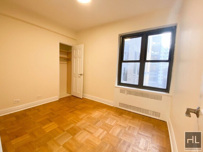 Foto del edificio - EAST 56 STREET