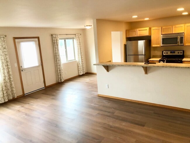 Building Photo - Very well maintained home in Poulsbo.