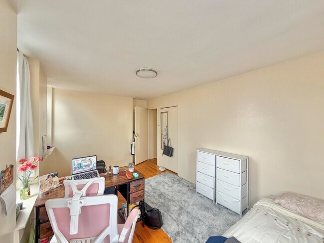 Foto del edificio - 564 Jersey Ave