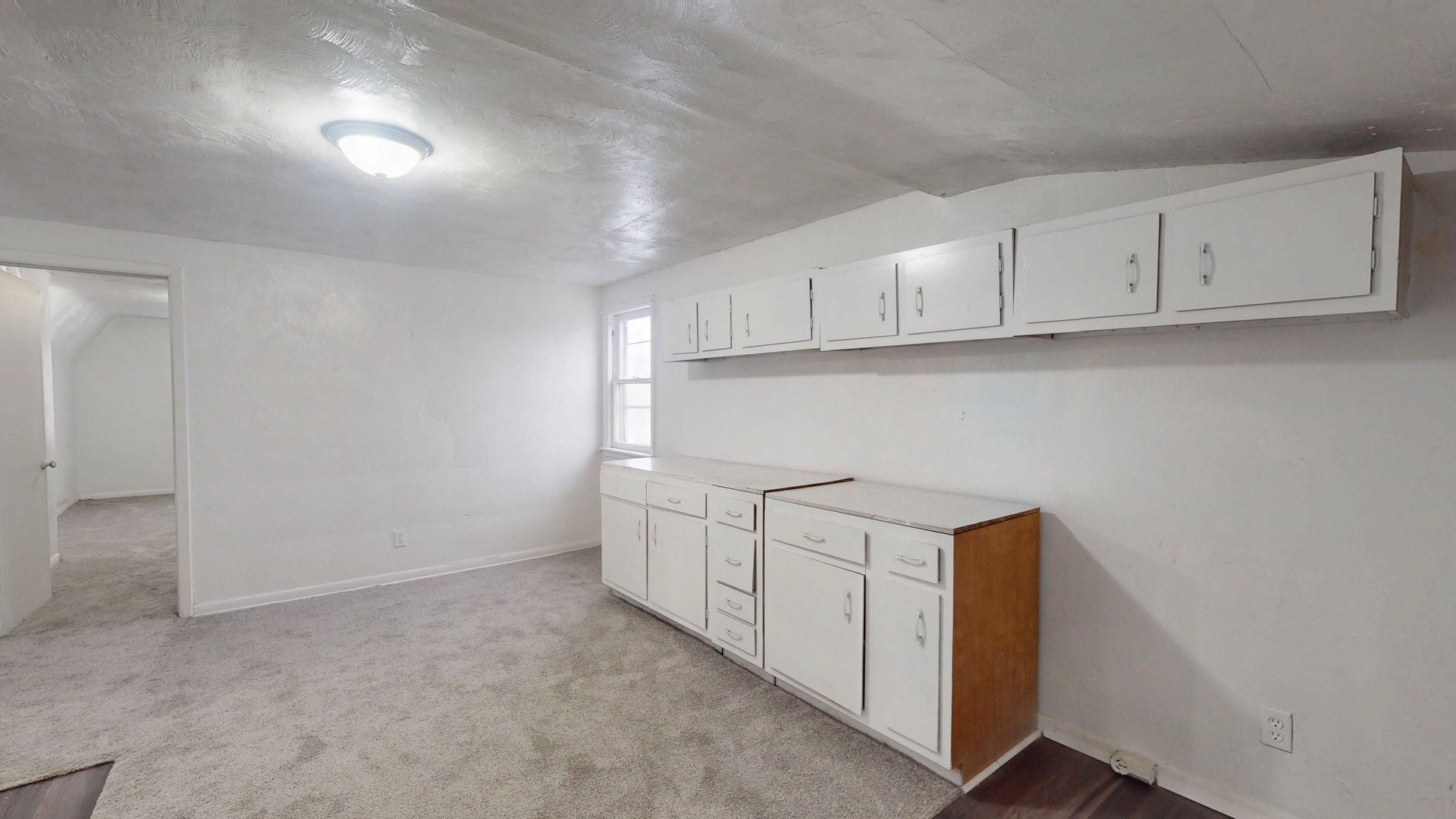 3863 E 154th St Cleveland, OH 44128 – photo 4