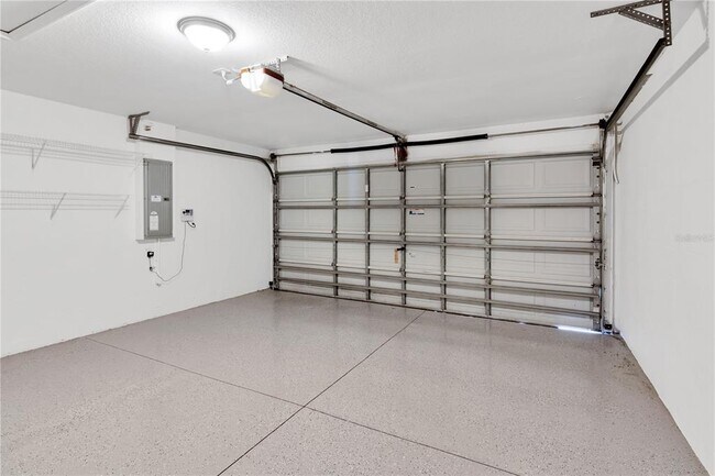 Building Photo - 2938 Hickory Grove Dr