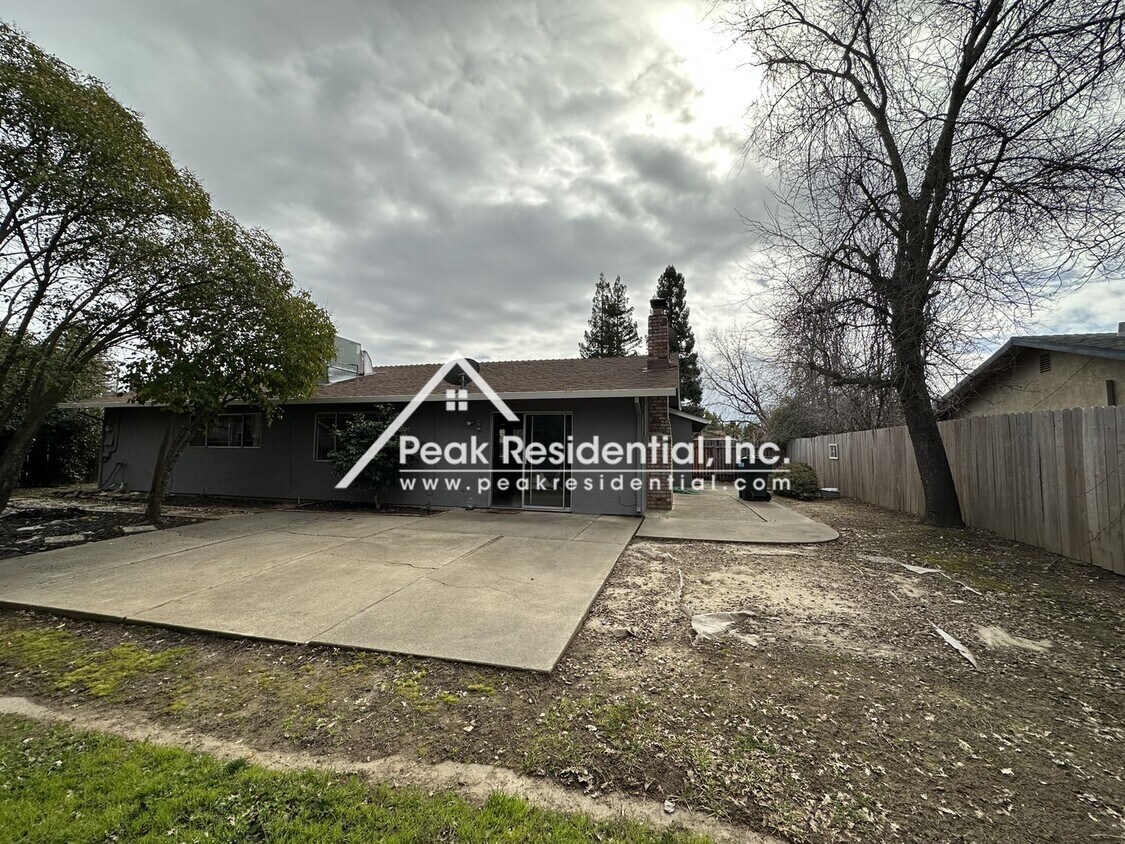 Foto del edificio - Updated 3bd/2ba Orangevale Home with 2 Car...