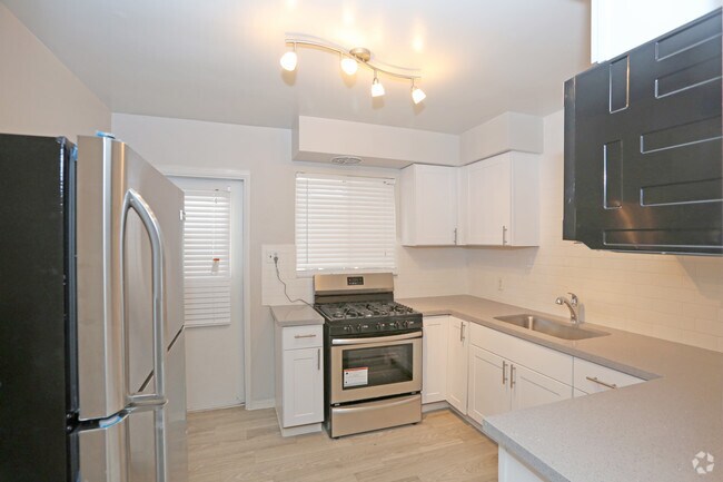 2HAB, 2BA - Coastline - 880 ft² - One @ Old Town