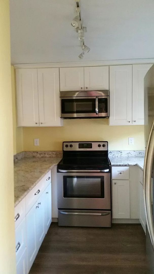 Foto del edificio - Gorgeous 1 bd 1 bath-Close to Downtown Wal...