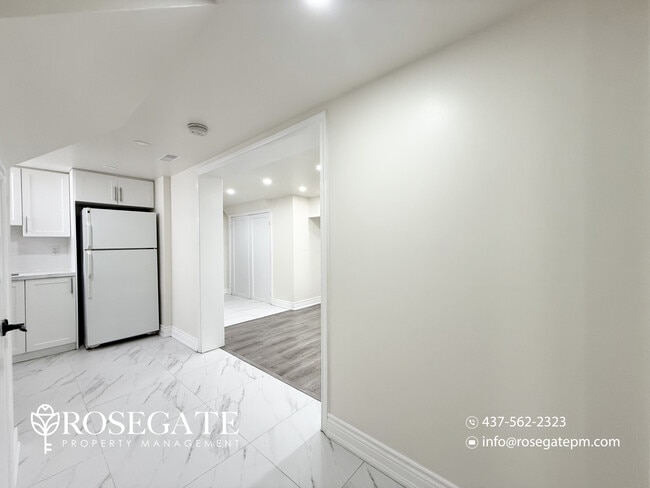 Building Photo - Modern 2-Bedroom Basement Apartment with O...
