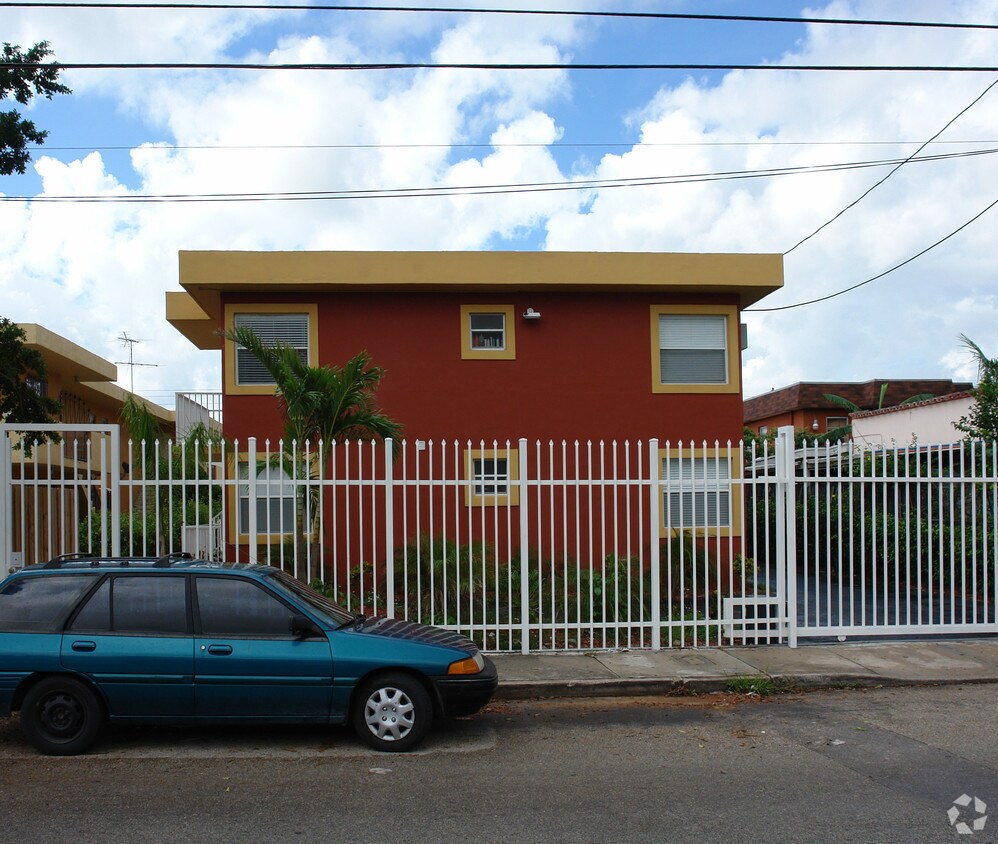 Primary Photo - 1780 SW 6th St