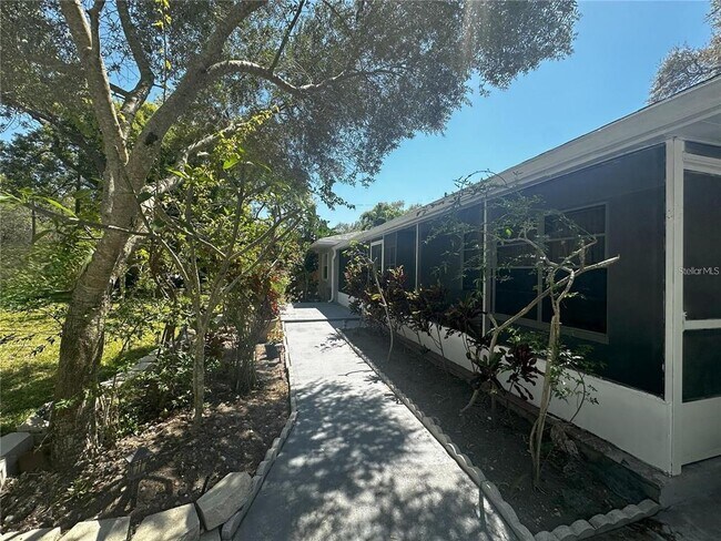 Foto del edificio - 1818 San Mateo Dr