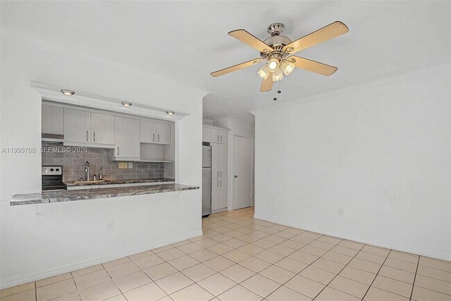 Foto del edificio - 60 NW 79th St