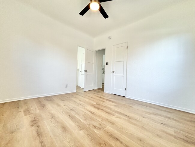 Building Photo - 1812 W 36th St
