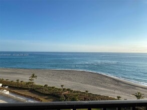 Building Photo - 300 Ocean Trail Way