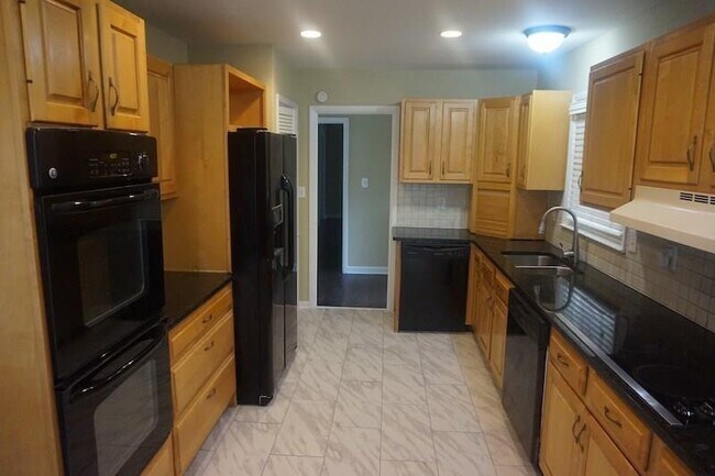 Foto del edificio - 1403 Stephens Dr NE