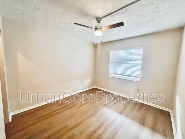 Foto del edificio - 115 7th Ave N