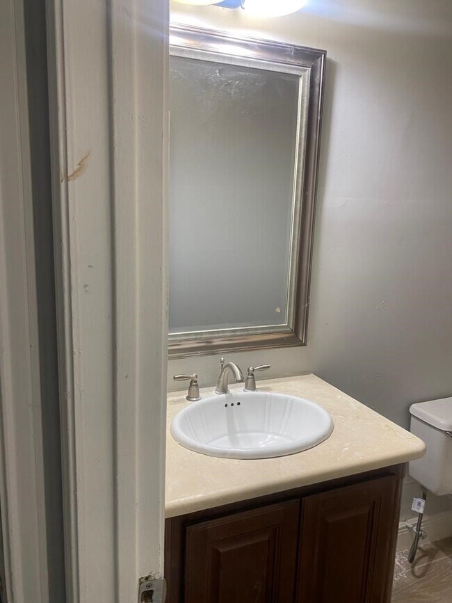 Foto del edificio - 9339 Stonecreek Ln