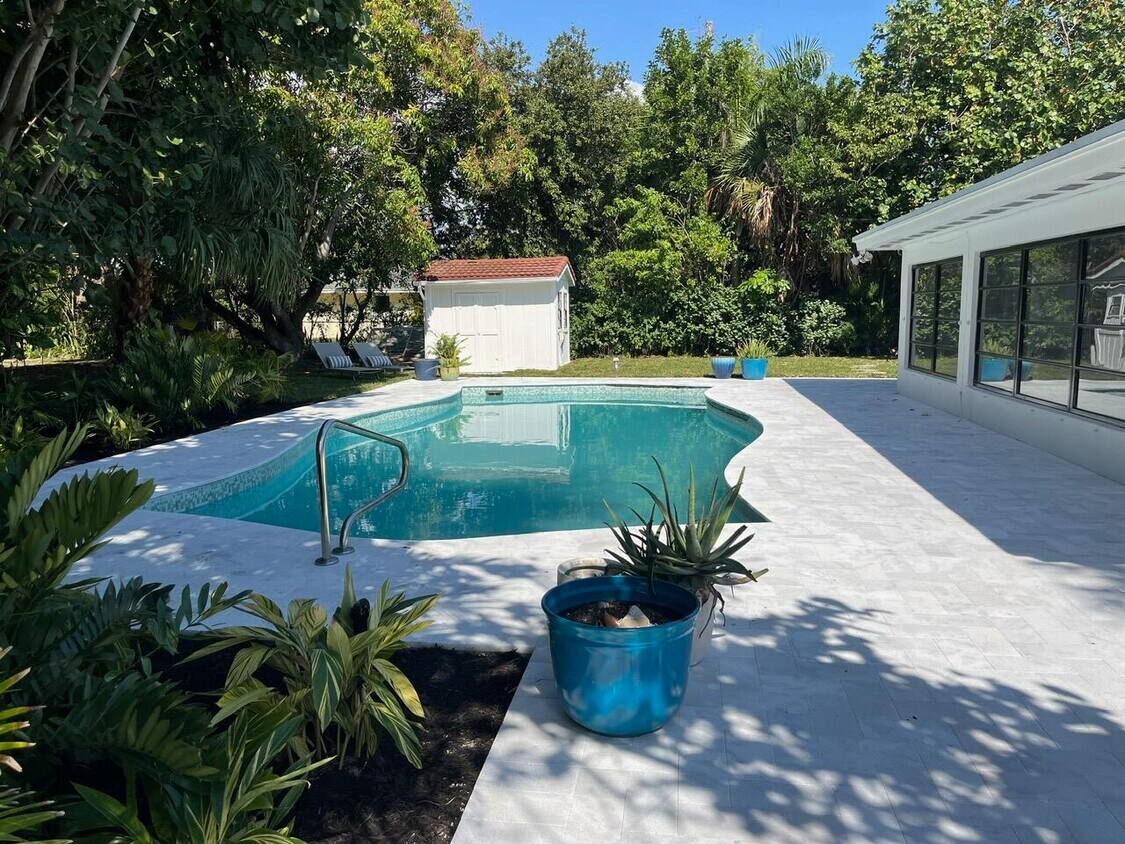 Foto principal - 7423 Clarke Rd