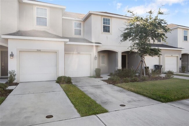 Foto del edificio - 7042 Summer Holly Pl