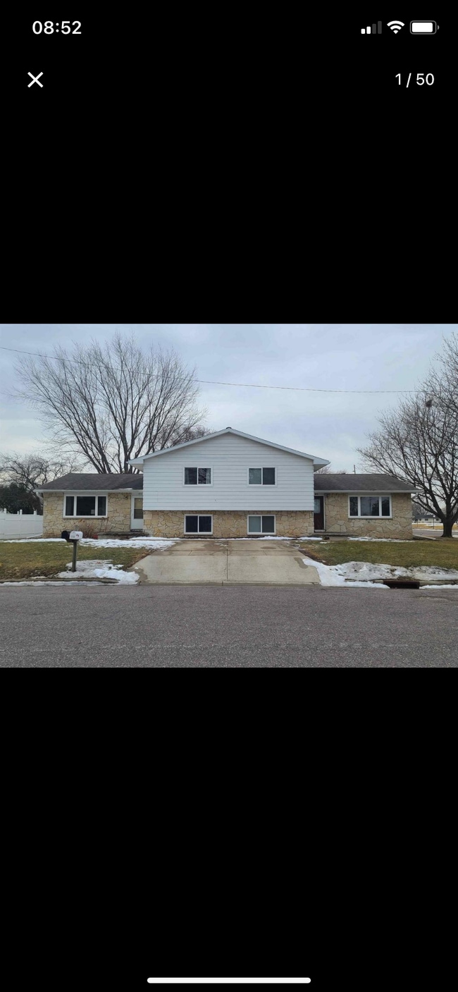 Building Photo - 873 Lincoln Ave
