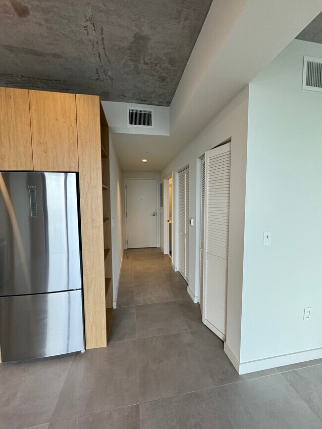 Foto del edificio - 267 NW 31st St