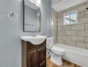 Foto del edificio - 5911 Grace Ln