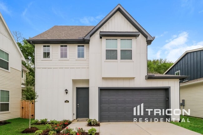 Building Photo - 9835 Willow Creek Commerce Dr