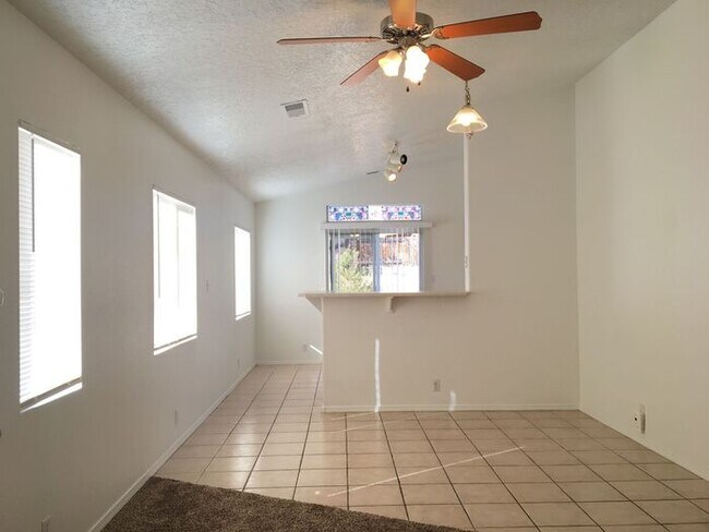 Building Photo - Enchanted Hills - 2BR - Single Car Garage