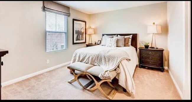 Foto del edificio - 4625 Woolcomber St