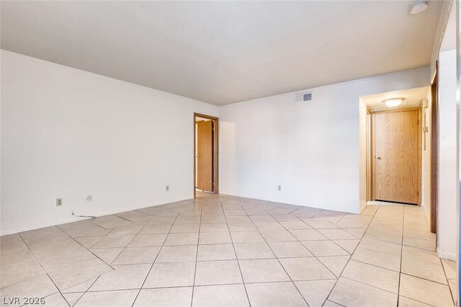 Foto del edificio - 3771 Shirebrook Dr