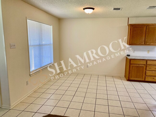 Foto del edificio - Cougar Ridge duplex!