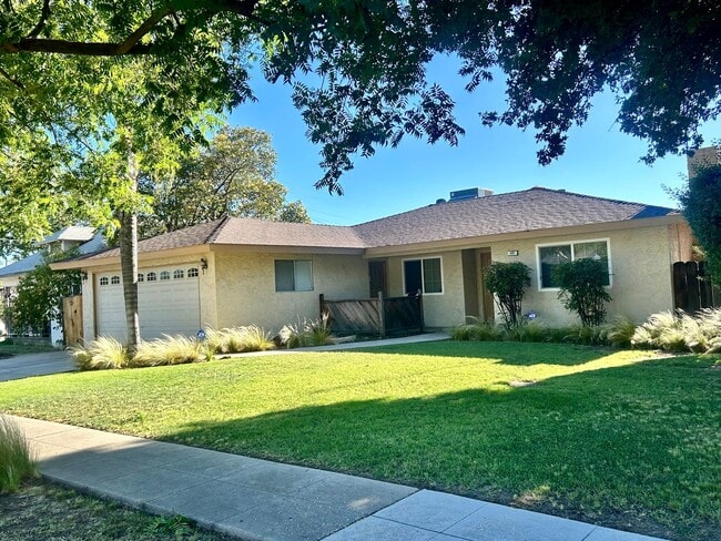 Building Photo - Single Family Home