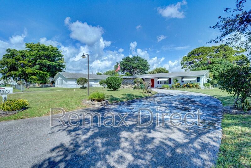 Photo - 4375 Forest Lane