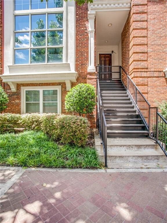 Foto del edificio - 2215 Canton St