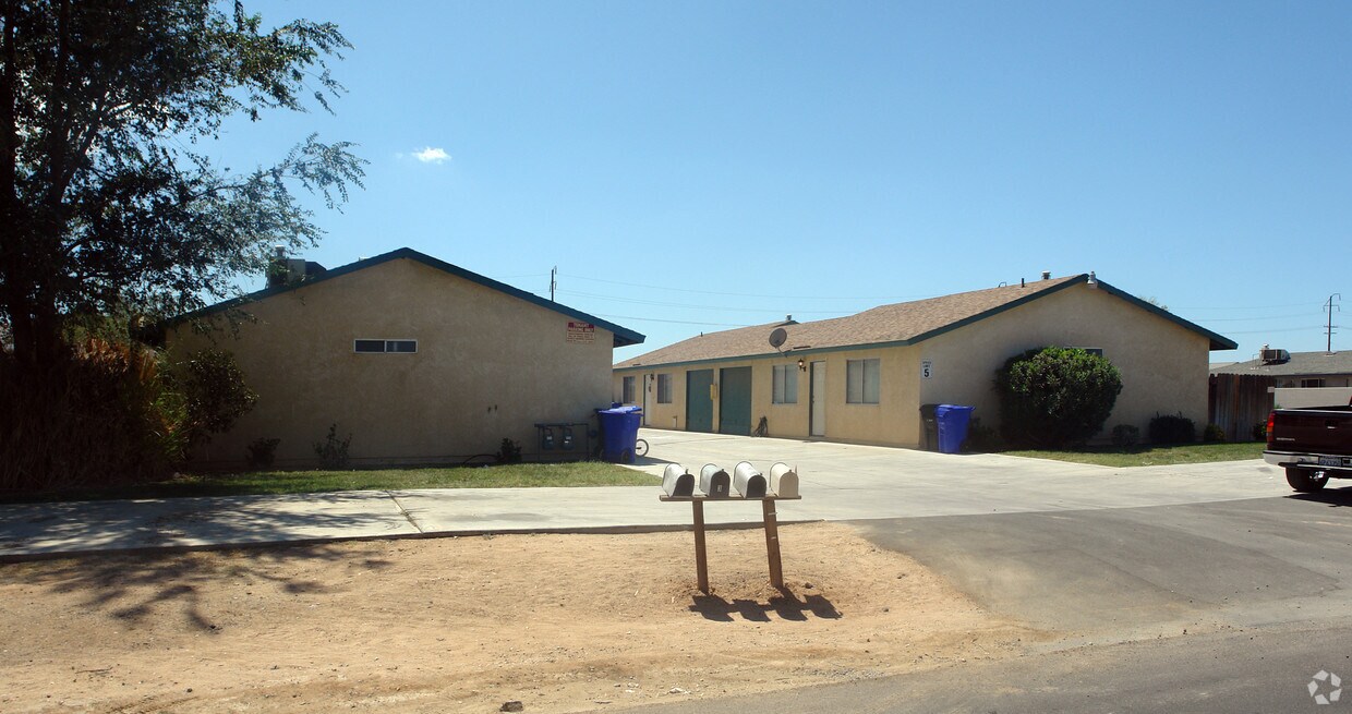 Primary Photo - 21385 Klamath Rd