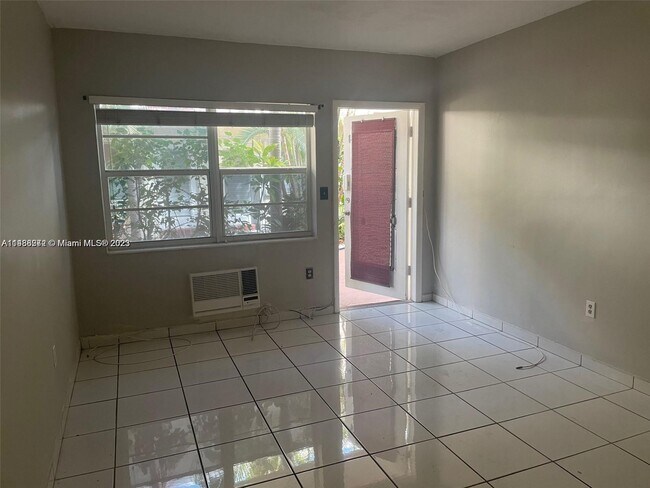 Building Photo - 8040 Tatum Waterway Dr