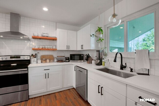 Building Photo - Spacious 4BR House in Greeley