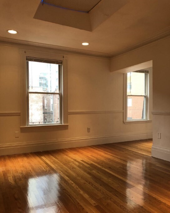 Building Photo - 254 Newbury St