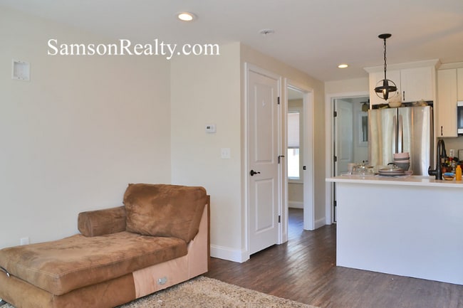 Photo - 29 E Transit St Apartment