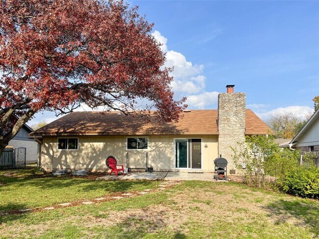 Foto del edificio - 909 Red Cliff Dr