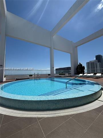 Foto del edificio - 500 Brickell West Condo