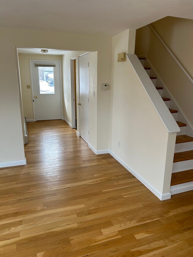 910 Squires Ave, Endicott, NY 13760 Townhome Rentals in Endicott NY