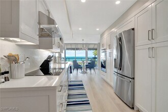 Building Photo - 2357 Gulf Shore Blvd N