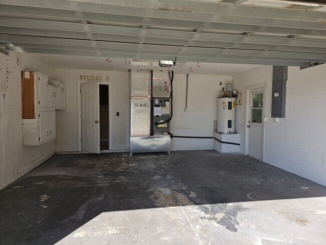 Building Photo - Welcome Home