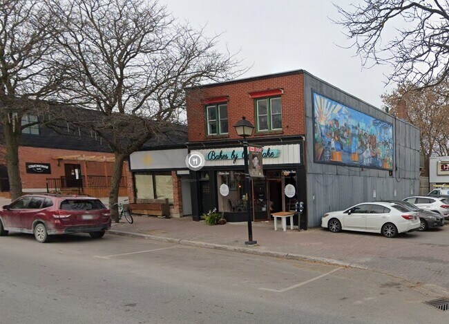 Photo du bâtiment - Fully Renovated 2BR in the Heart of Downtown Orillia