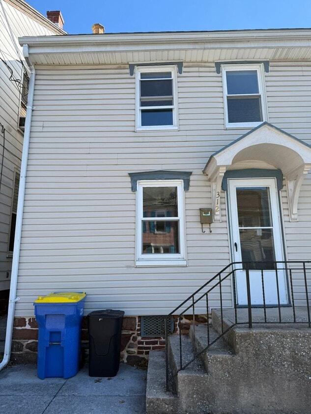 Foto principal - 312 N Pine St