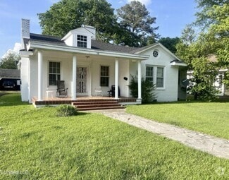 Building Photo - 58 Snider St