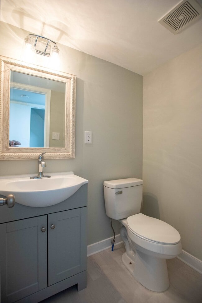 Foto del edificio - 2109 Lauderdale Dr