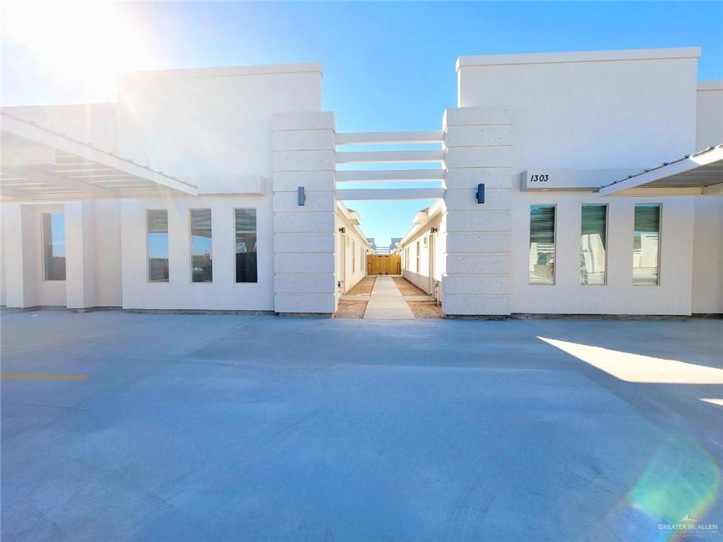 1011 Starr St Unit 3, Mercedes, TX 78570 Room for Rent in Mercedes