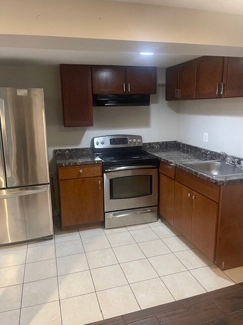 Foto principal - 4330 3rd St NW