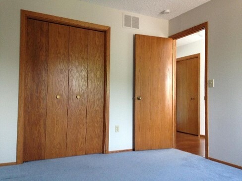 Building Photo - 3050 Shields Dr