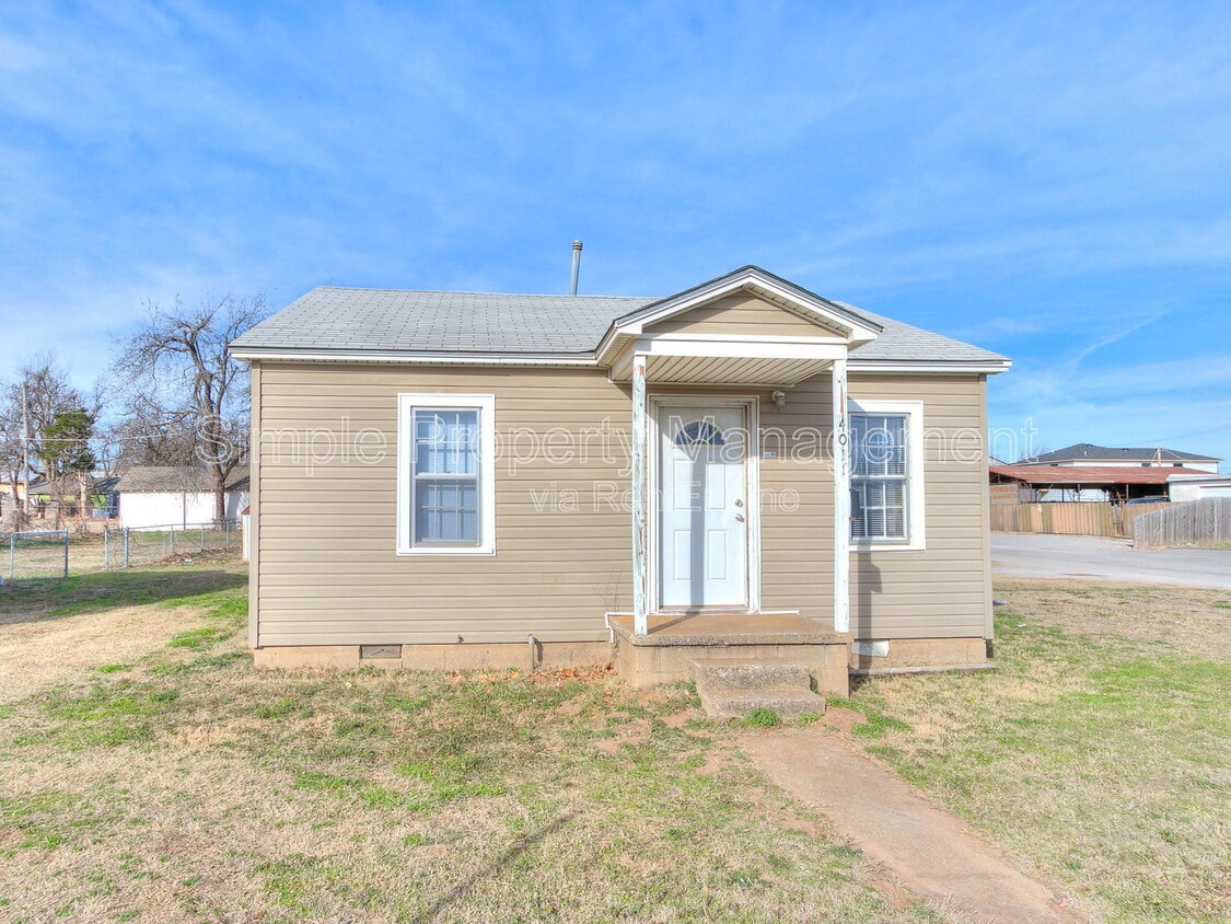 Primary Photo - 4011 N Rockwell Ave