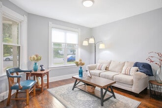 Building Photo - 123 N Notre Dame Ave